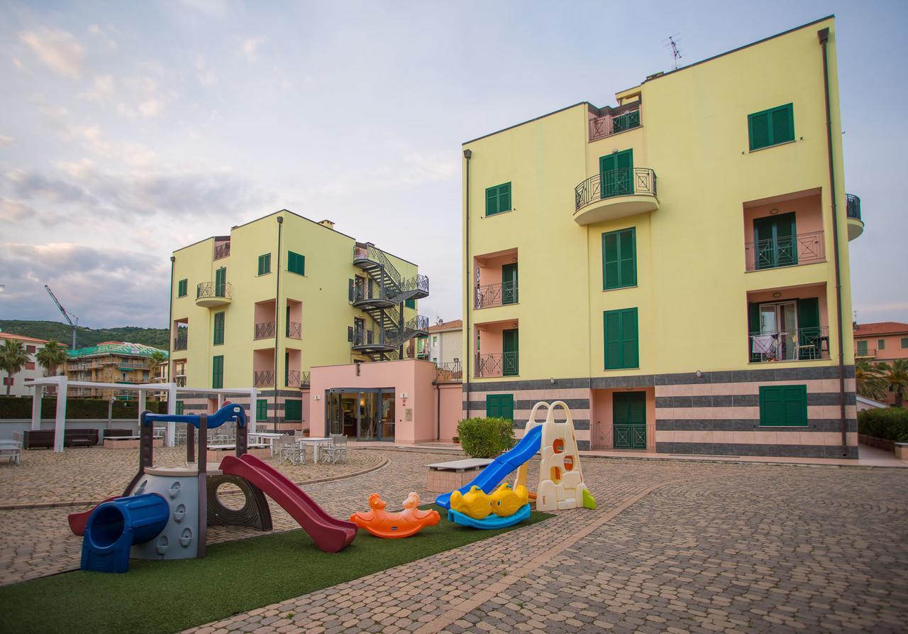 Residence Le Saline Борджо-Верецці Екстер'єр фото