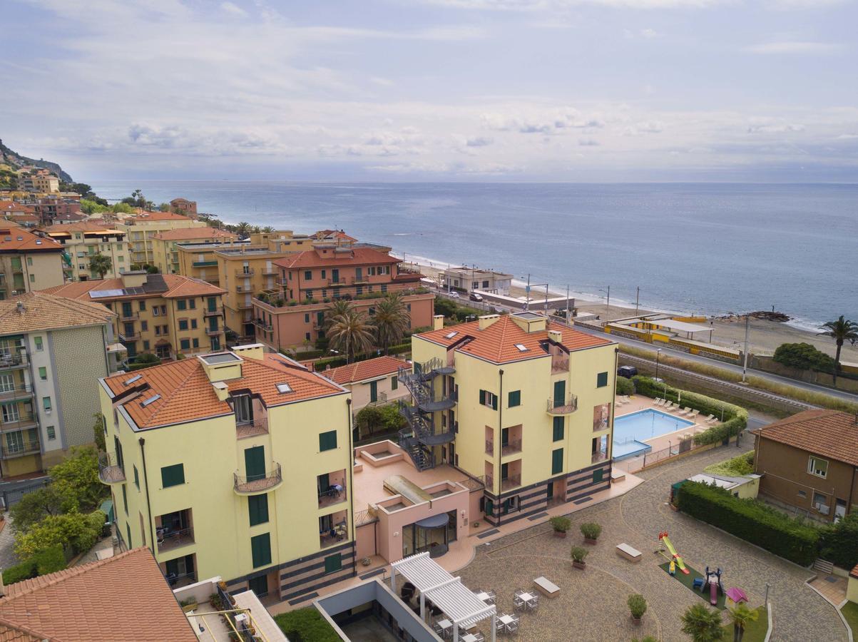 Residence Le Saline Борджо-Верецці Екстер'єр фото